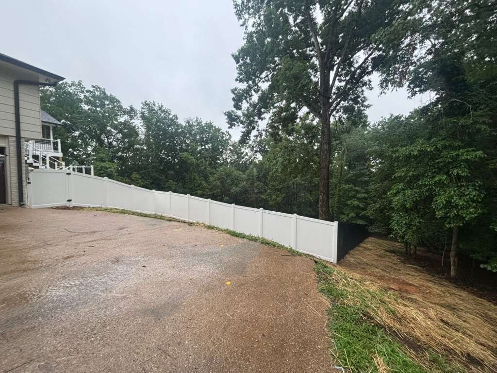 Vinyl fence installation in Chattanooga TN