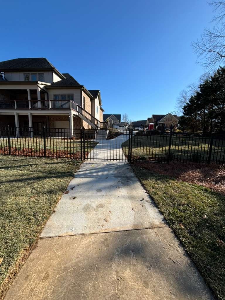 Fence installation work by Eddie's Fence in Chattanooga TN